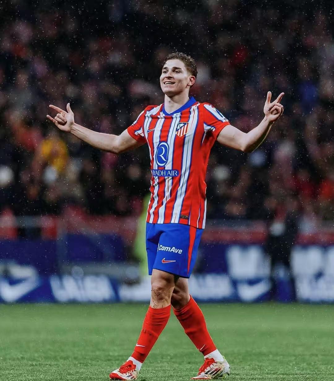 2025年终男足世界排名：西班牙继续领跑，国足位列第93位（2025年末男足世界排名出炉：西班牙稳居榜首，国足第93位）