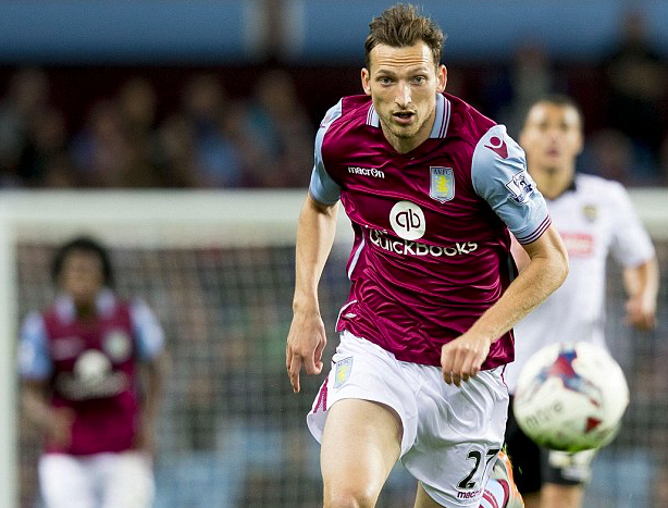 泰州队“苏超”冠军奖杯开启全市巡展，第一站在海陵老街