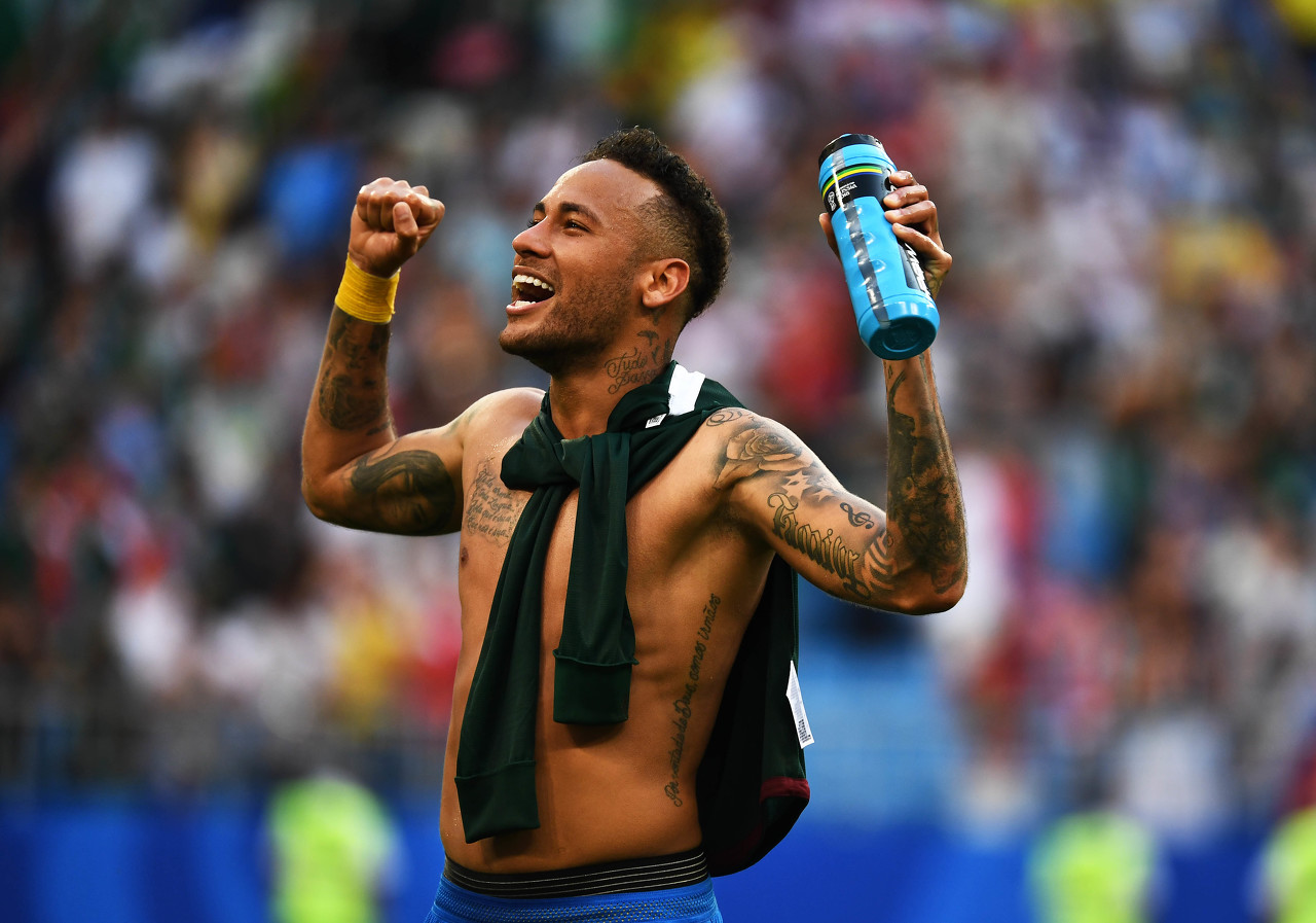 巴萨梅西关键助攻助力进球