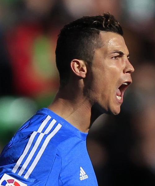 早报：拜仁的四线一十六胜，在我的肩膀上扛着！