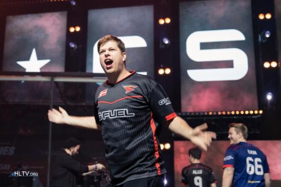 DOTA2三冰表示：我百分百确定，XG战队能赢下突围赛